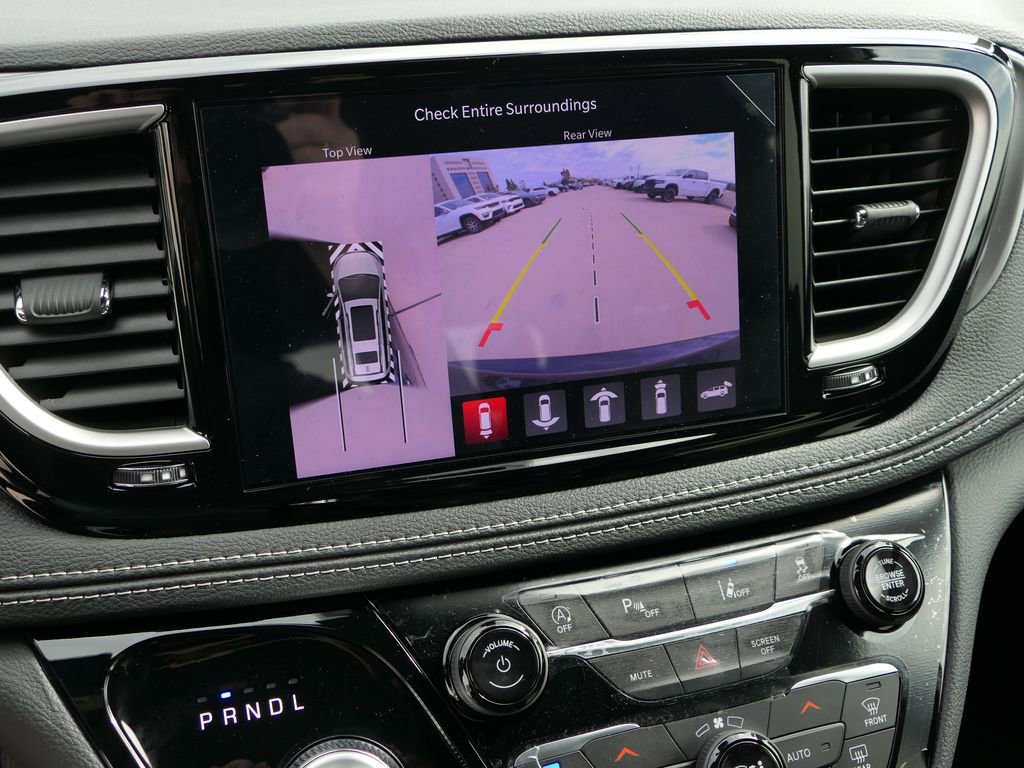 New 2026 Chrysler Pacifica Select FWD image 16