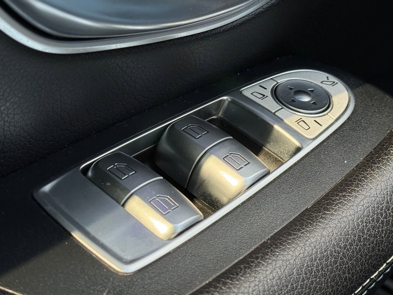 Used 2018 Mercedes-Benz E 400 4MATIC Coupe image 34