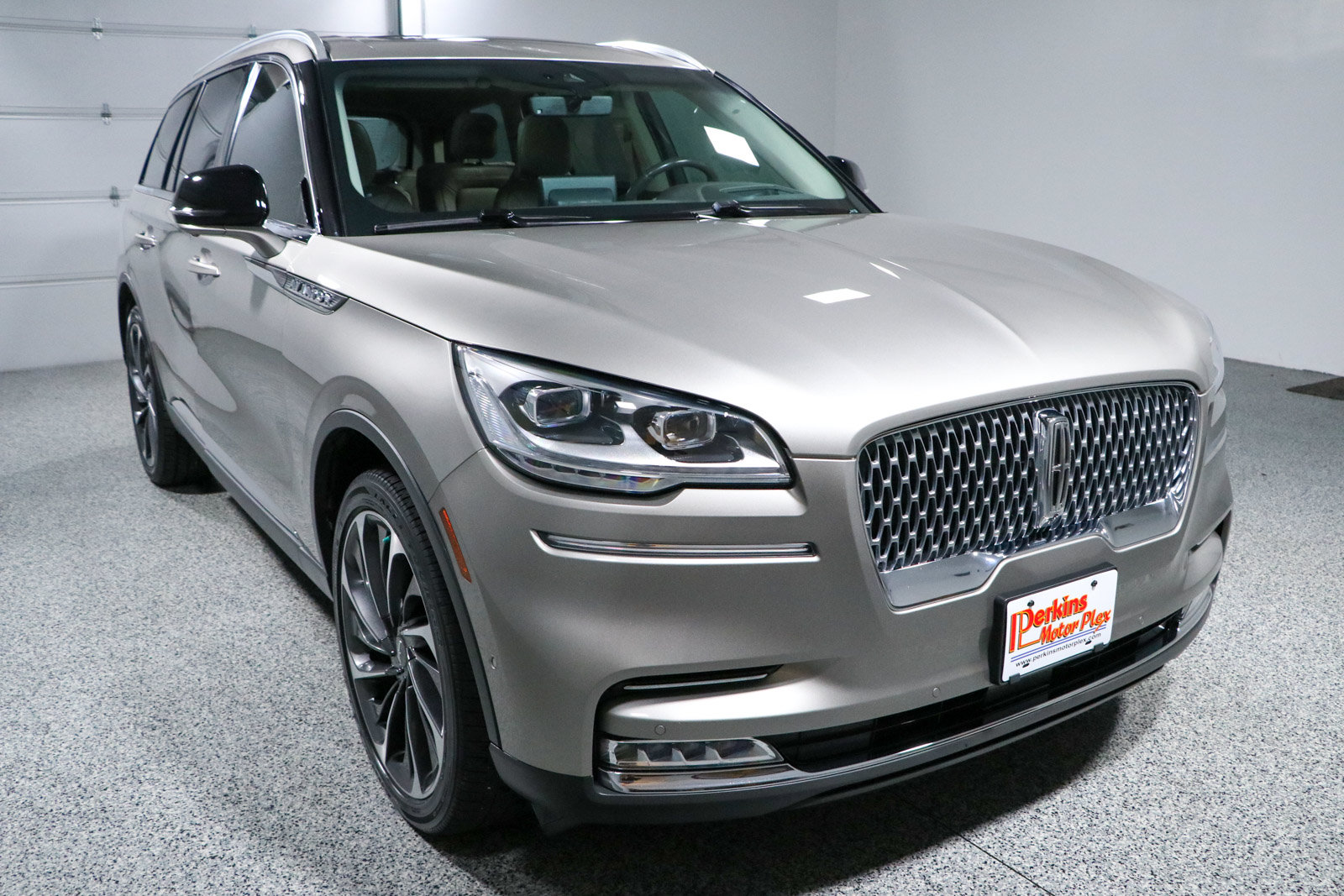 Used 2023 Lincoln Aviator Reserve w/ Equipment Group 201A AWD/4WD image 5