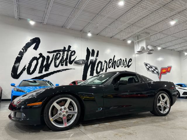 Used 2005 Chevrolet Corvette Coupe w/ Preferred Equipment Group RWD image 16