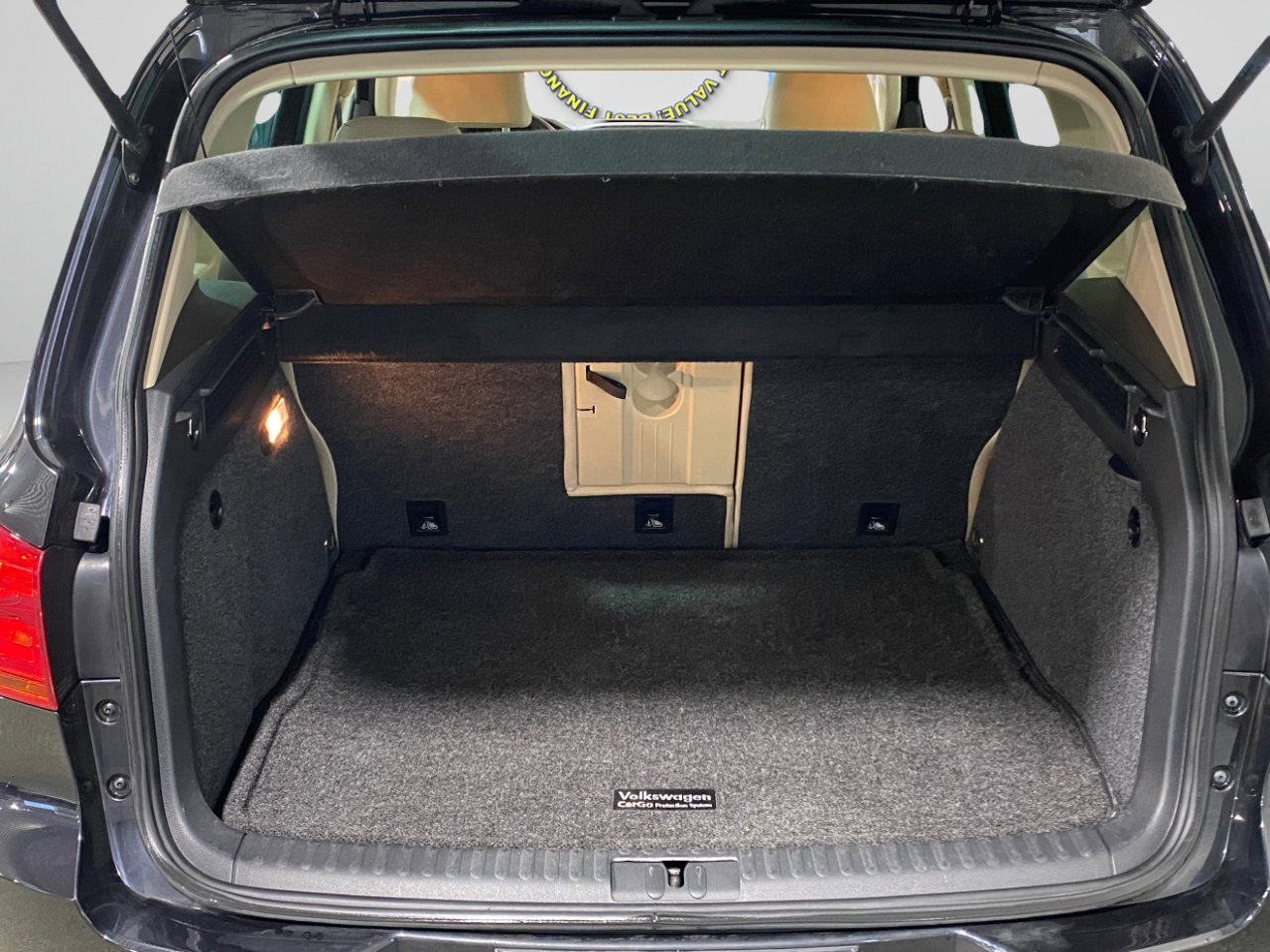 Used 2017 Volkswagen Tiguan Wolfsburg Edition image 10