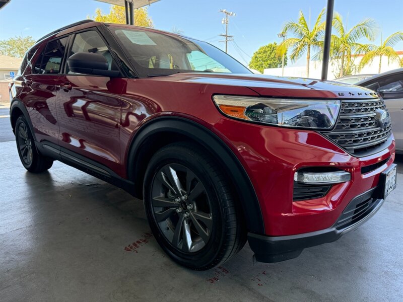 Used 2021 Ford Explorer XLT w/ Equipment Group 202A RWD image 8