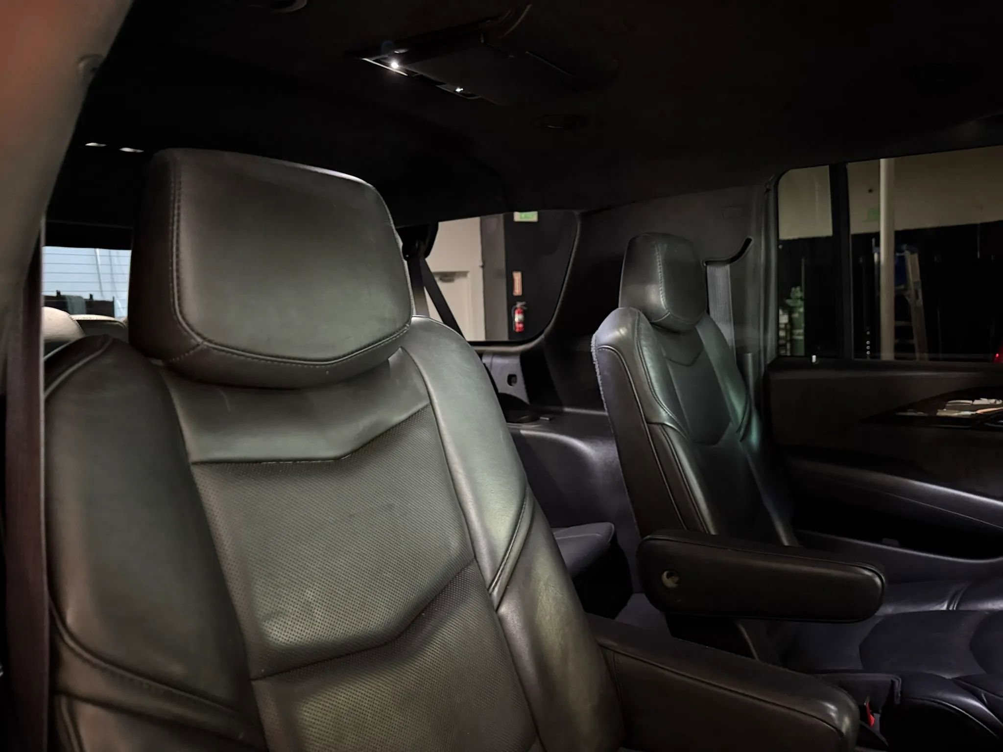 Used 2016 Cadillac Escalade ESV Platinum AWD/4WD image 25