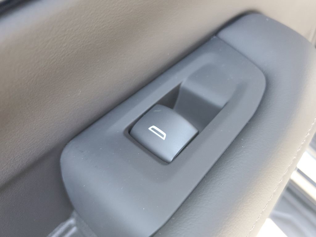 New 2026 Chevrolet Tahoe LT w/ Comfort Package AWD/4WD image 19