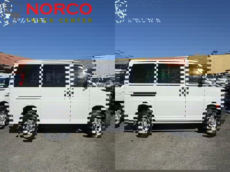 Used 2019 Chevrolet Express 3500 LT w/ LT Preferred Equipment Group image 1