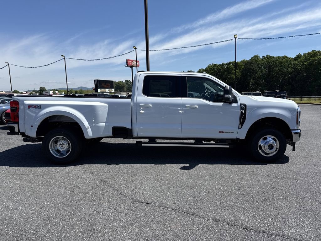 New 2026 Ford F350 XLT w/ XLT Premium Package AWD/4WD image 8