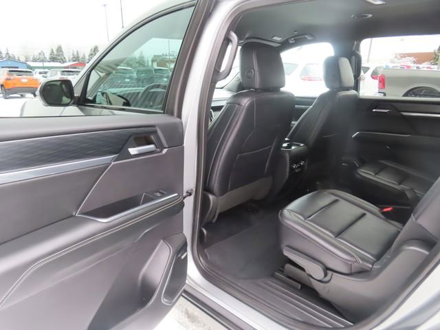 Used 2024 GMC Acadia Elevation w/ Black Edition image 20