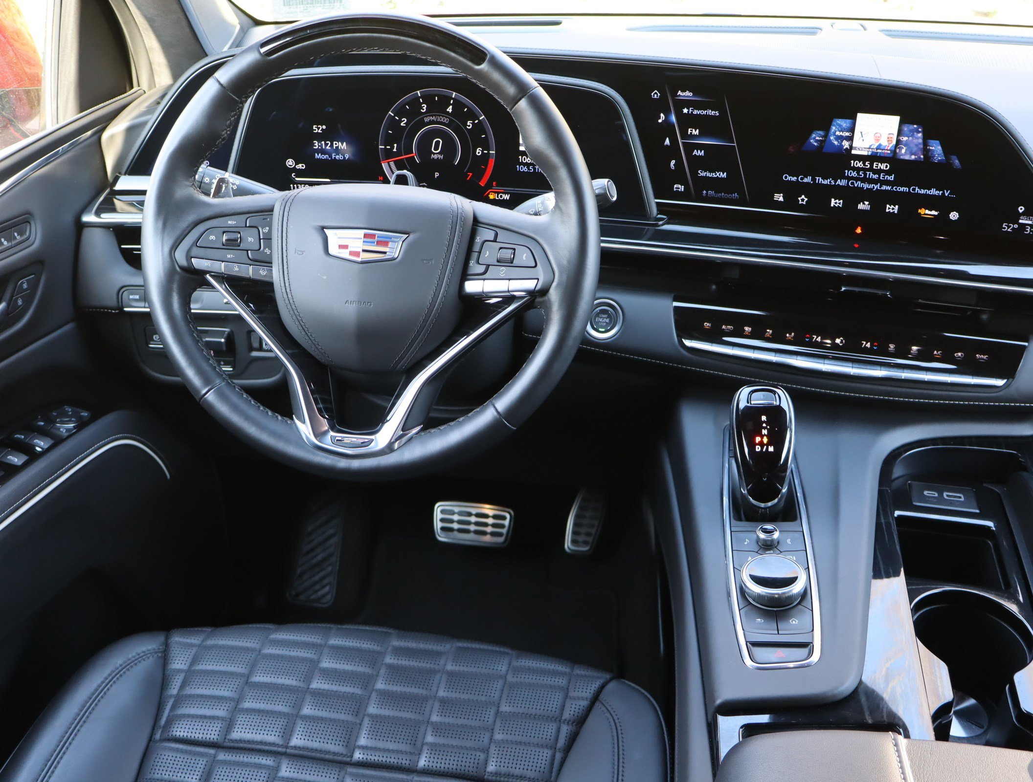 Used 2024 Cadillac Escalade V w/ LPO, ONYX Package image 17