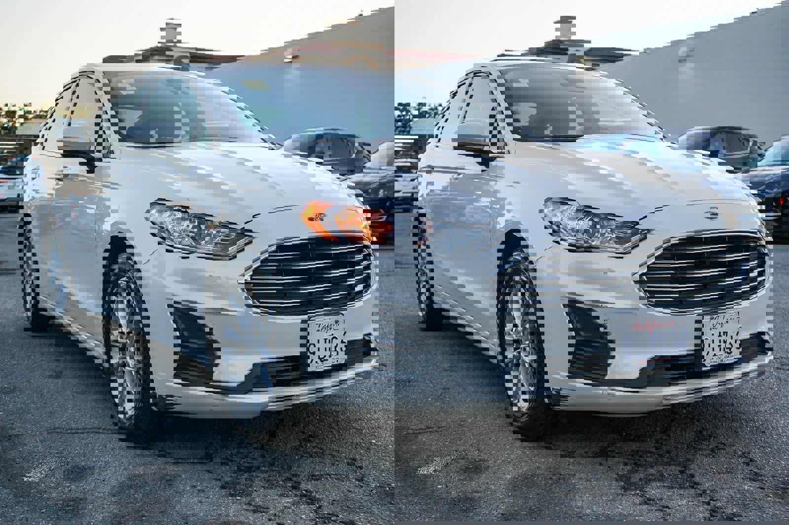 Used 2020 Ford Fusion SE image 3