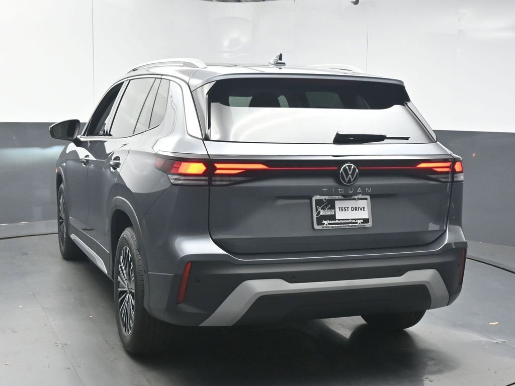 New 2026 Volkswagen Tiguan S FWD image 6