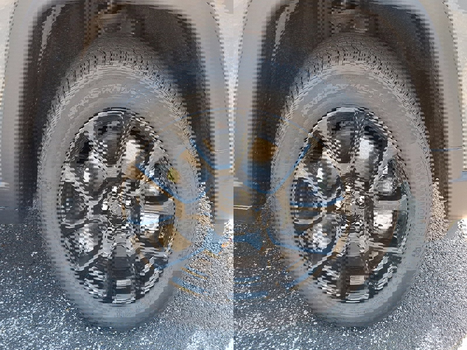 Used 2024 Jeep Compass Latitude w/ Convenience Group image 8