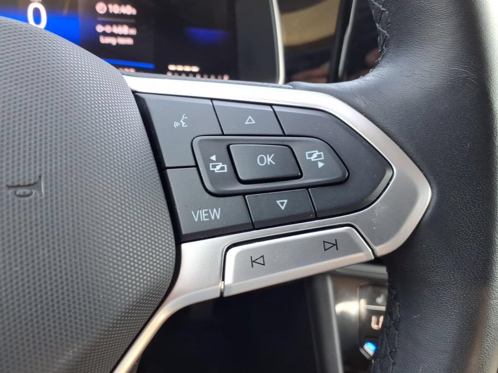 Used 2025 Volkswagen Jetta SE w/ Sunroof Package FWD image 31