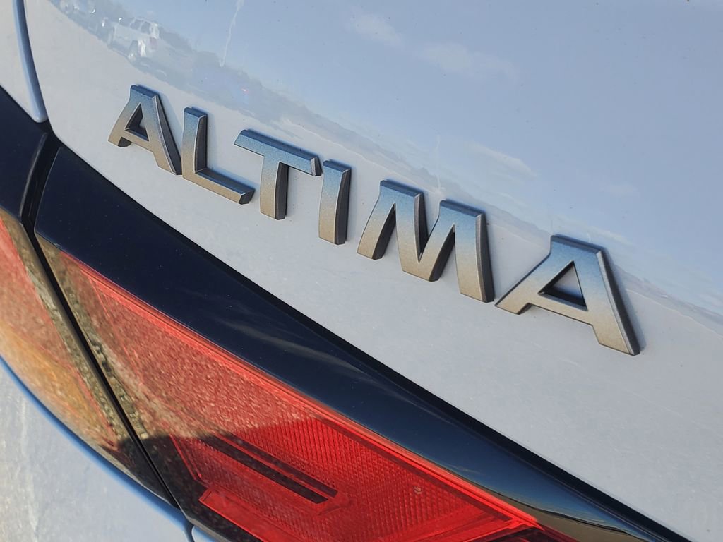 Used 2023 Nissan Altima 2.5 SR AWD/4WD image 6