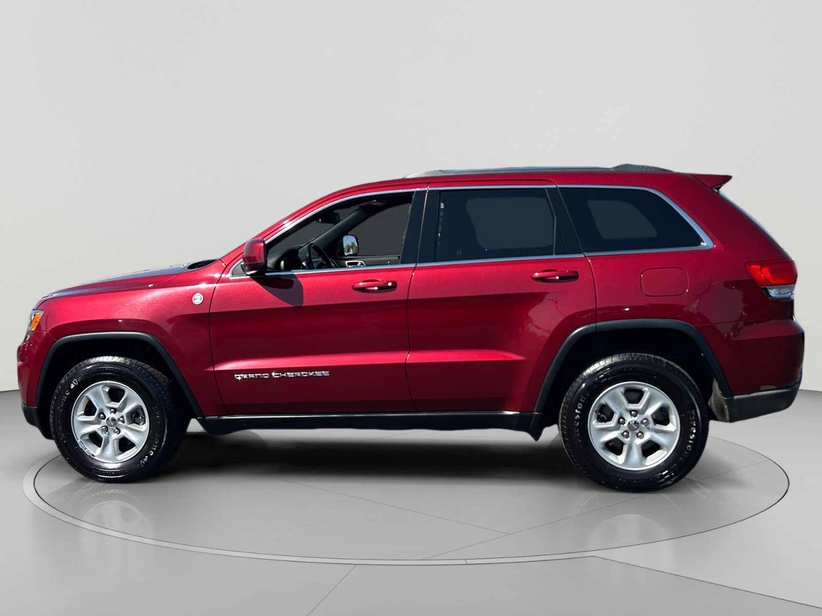 Used 2015 Jeep Grand Cherokee Laredo w/ Quick Order Package 23E AWD/4WD image 2