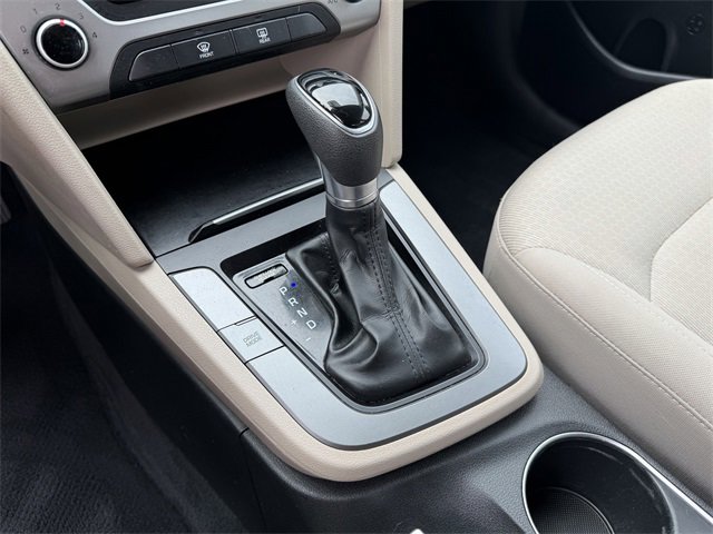 Used 2017 Hyundai Elantra SE image 17