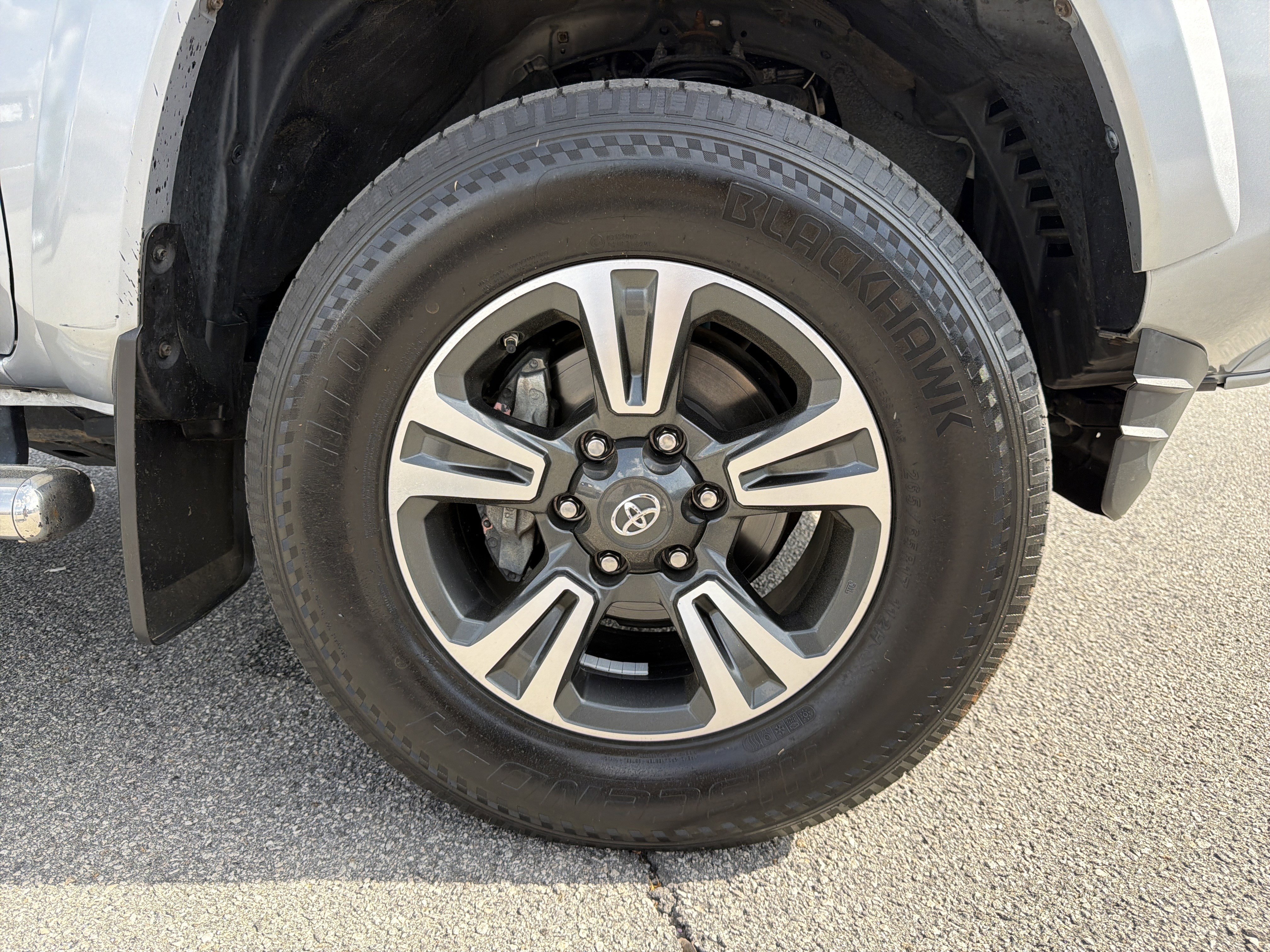 Used 2019 Toyota Tacoma TRD Sport image 23