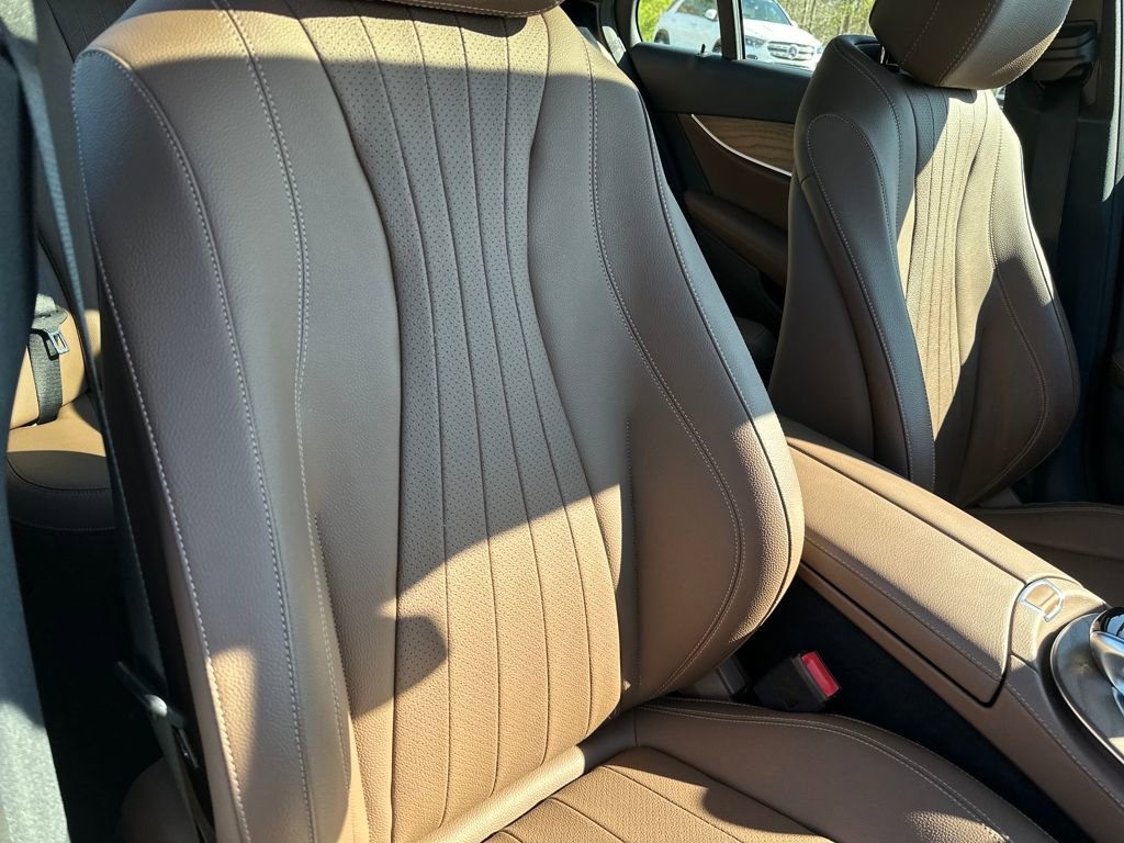 Used 2018 Mercedes-Benz E 400 E 400 image 36