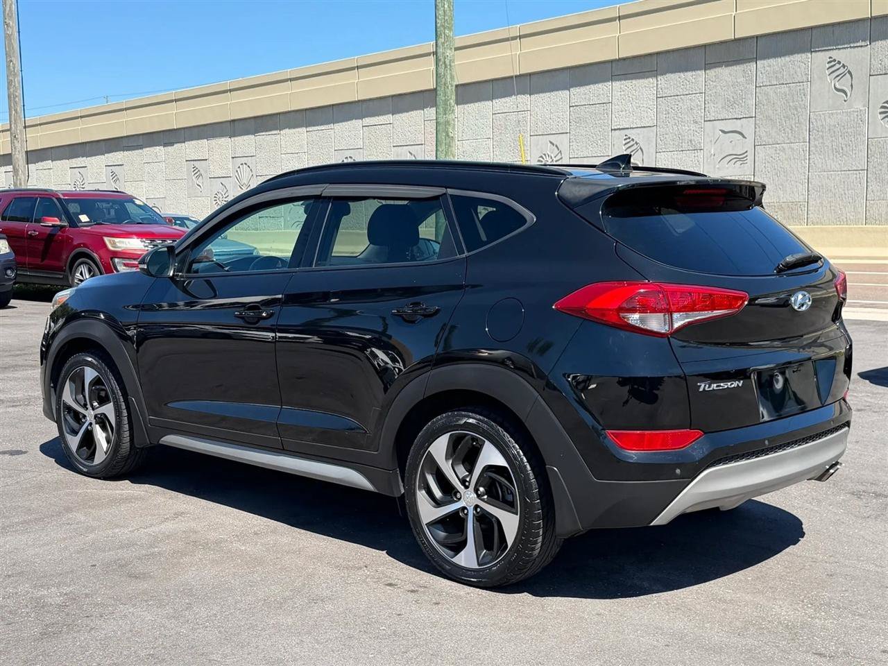 Used 2018 Hyundai Tucson Value FWD image 15