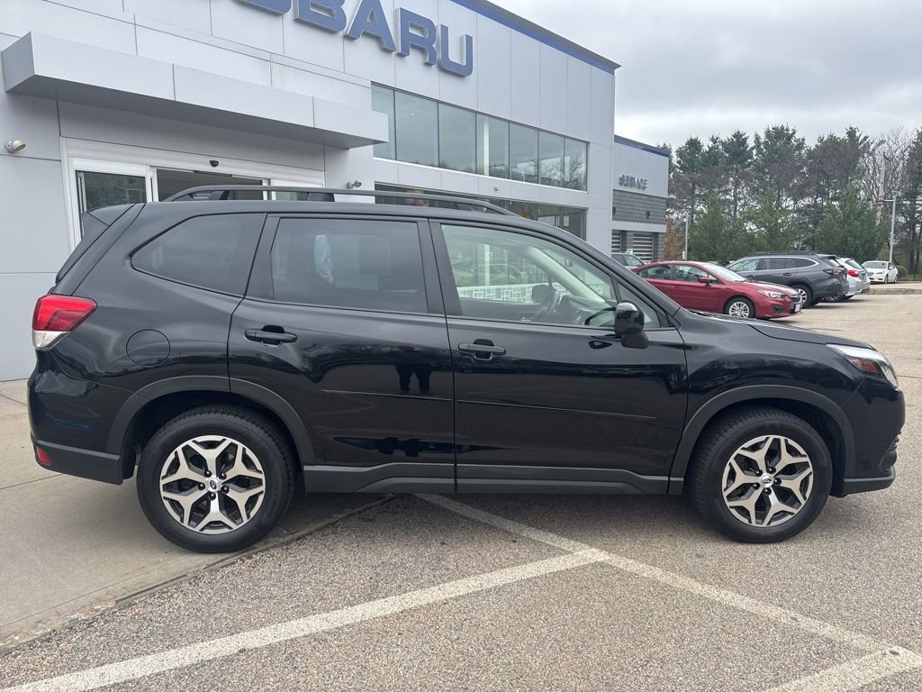 Used 2023 Subaru Forester Premium AWD/4WD image 8