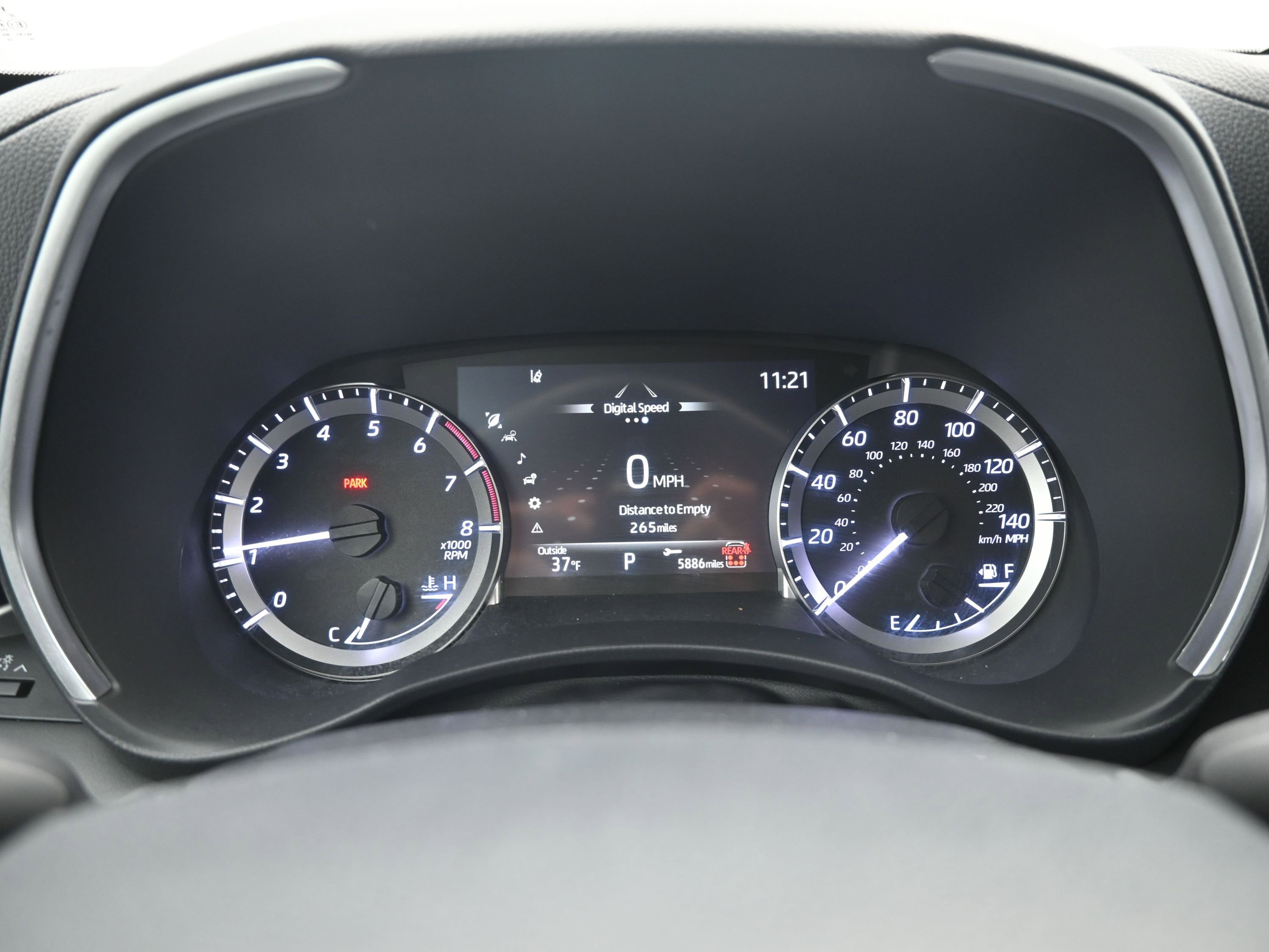 Used 2024 Toyota Highlander XSE image 11