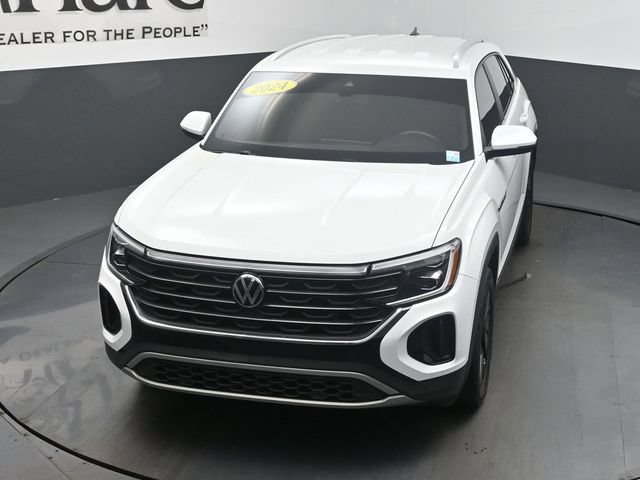 Used 2024 Volkswagen Atlas Cross Sport SE w/ Black Wheel Package FWD image 47
