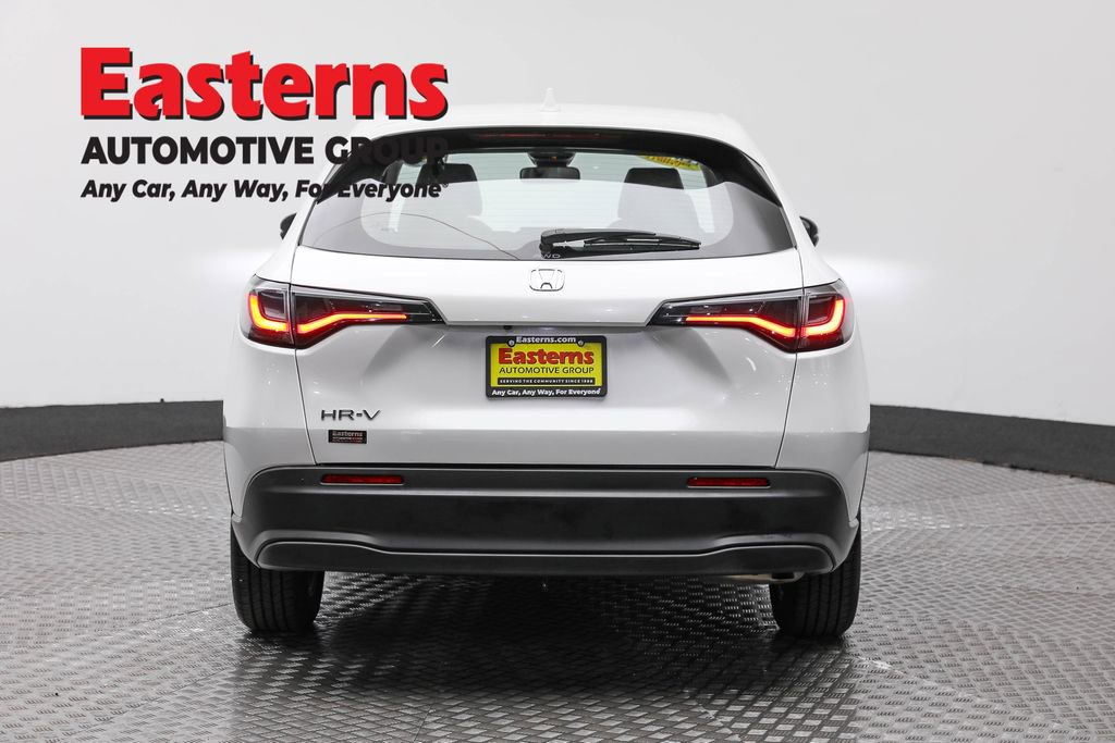 Used 2023 Honda HR-V LX image 6