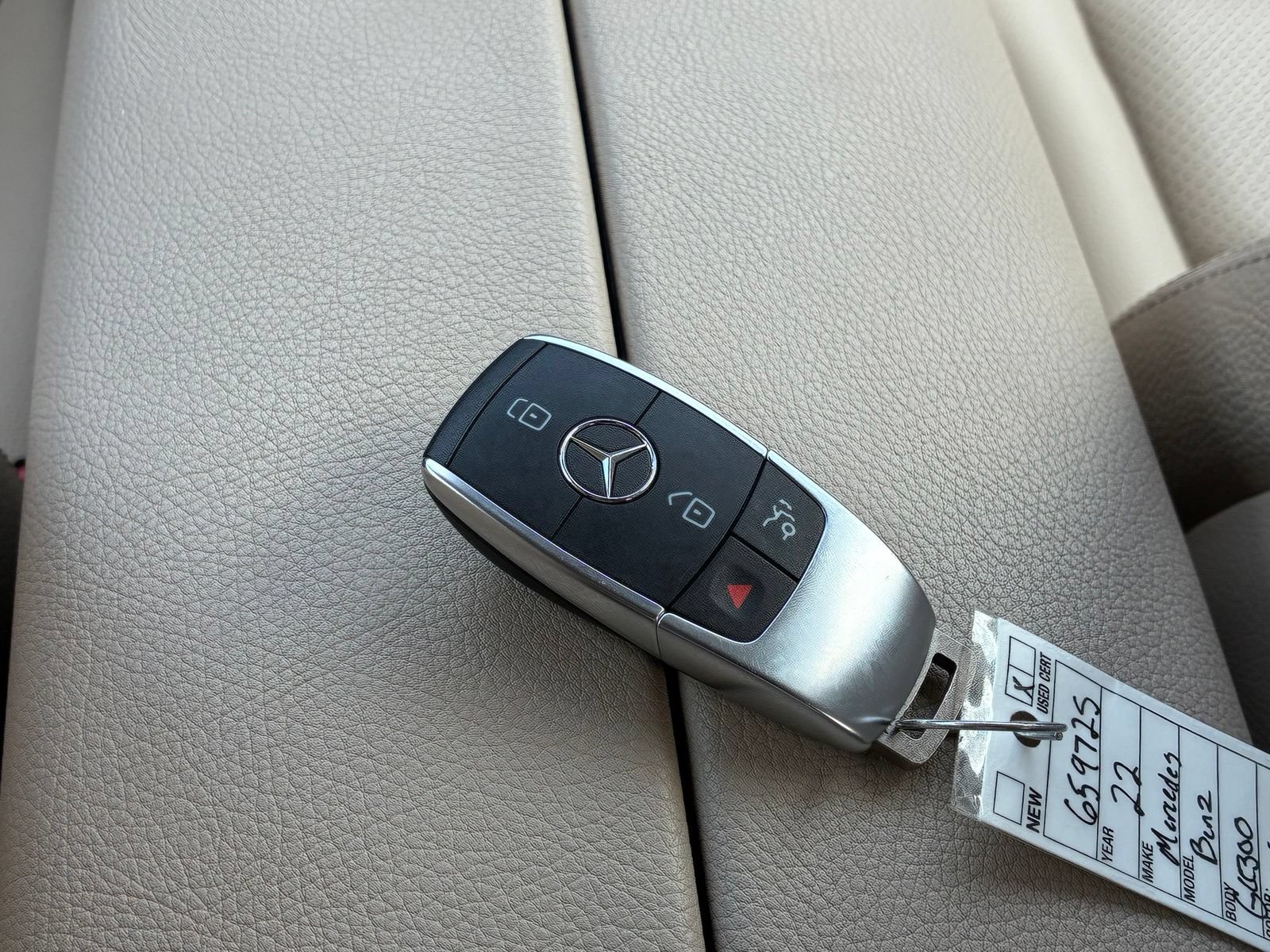 Used 2022 Mercedes-Benz GLC 300 4MATIC w/ Premium Package Lite image 29