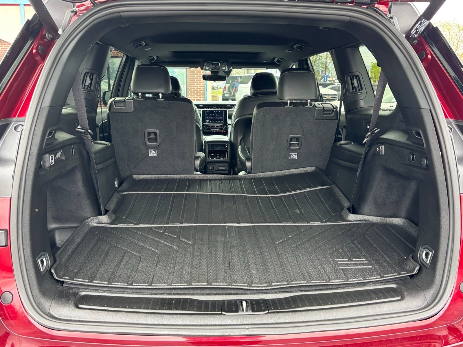 Used 2025 Jeep Grand Cherokee L Altitude image 22