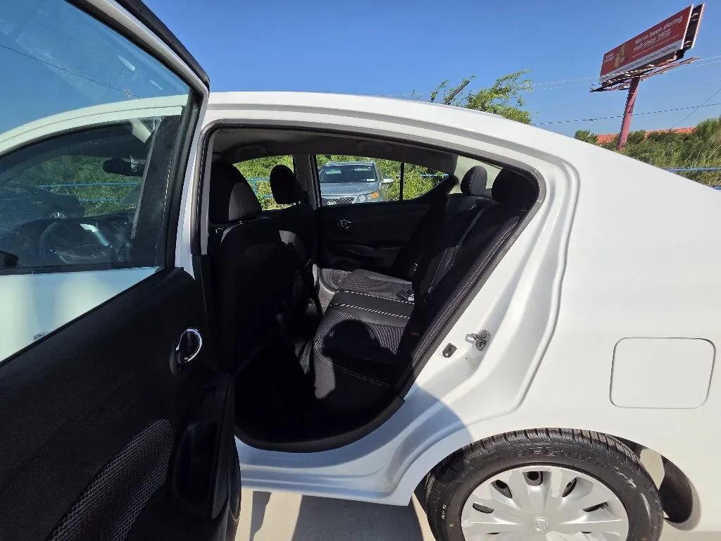 Used 2019 Nissan Versa SV FWD image 16