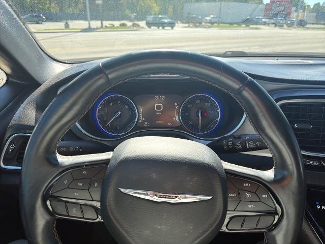 Used 2018 Chrysler Pacifica Touring-L Plus FWD image 8