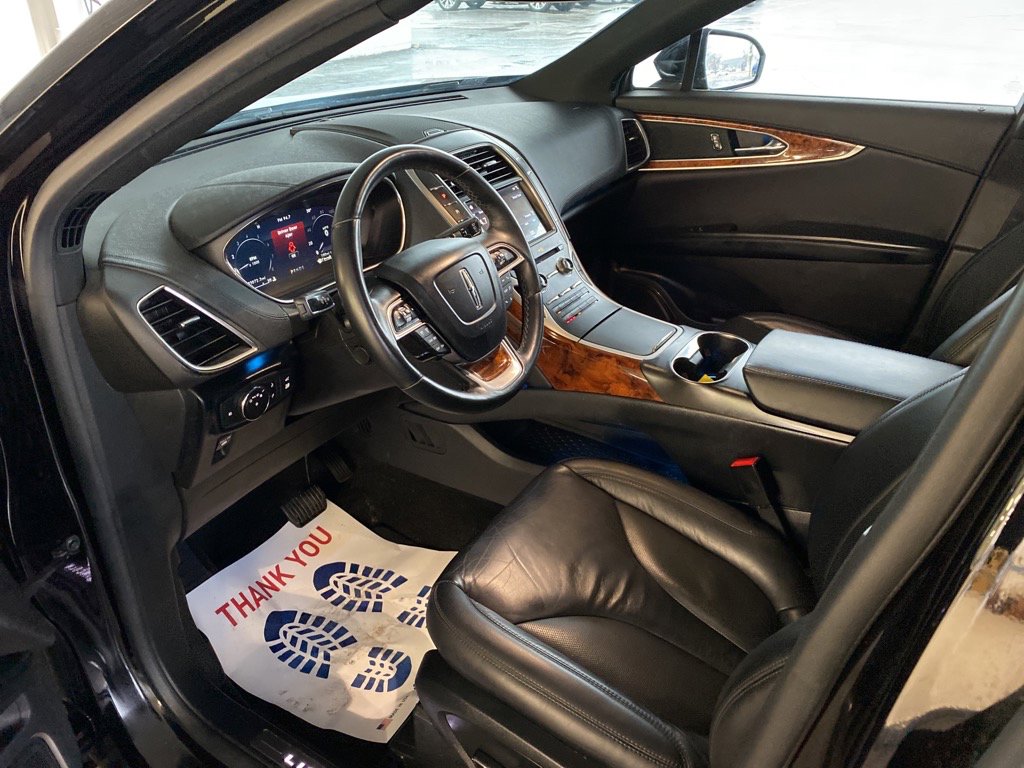 Used 2019 Lincoln Nautilus Select image 9