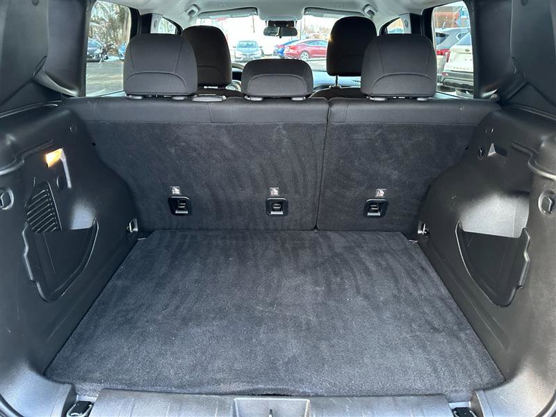 Used 2021 Jeep Renegade Sport image 16