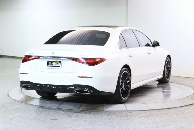 Used 2024 Mercedes-Benz S 580e 4MATIC Sedan image 15