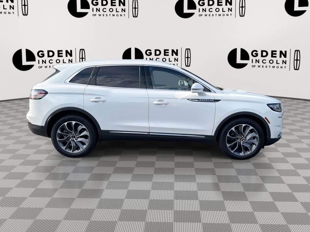 Certified 2023 Lincoln Nautilus Reserve AWD/4WD image 9