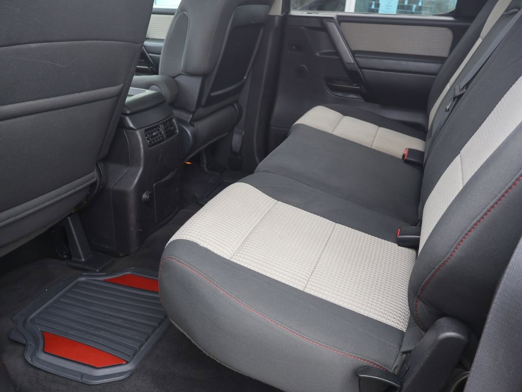 Used 2011 Nissan Titan S image 27