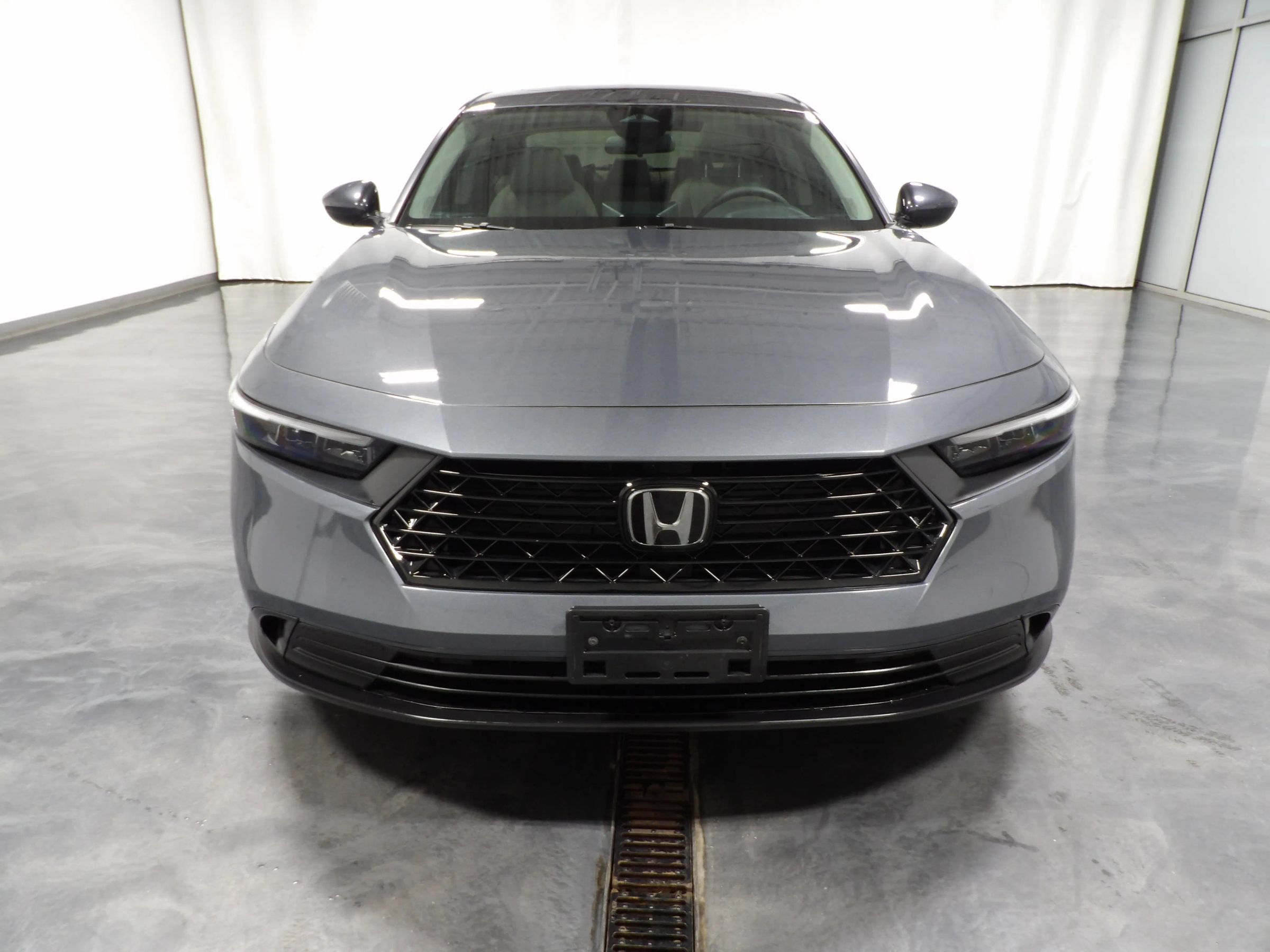 Used 2023 Honda Accord EX image 3