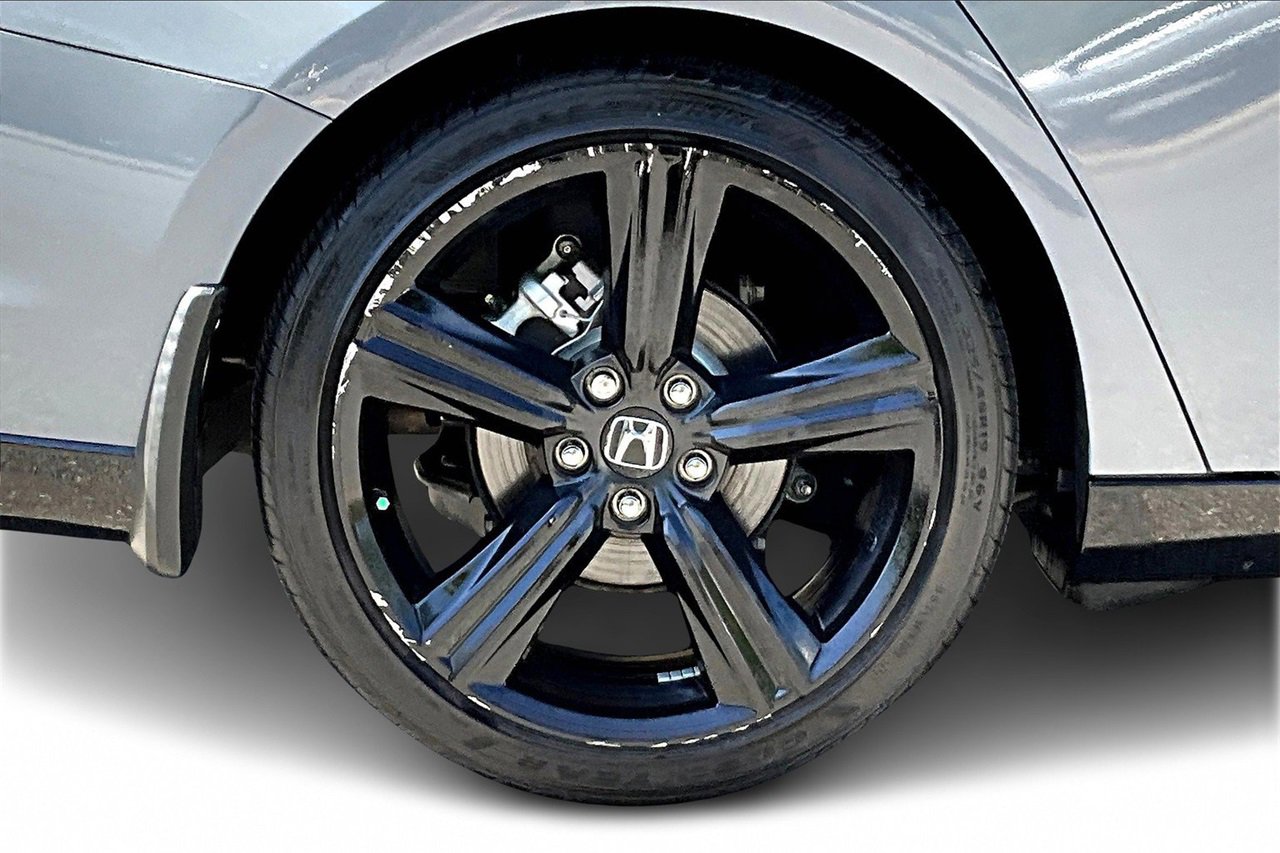 Used 2023 Honda Accord Sport image 32