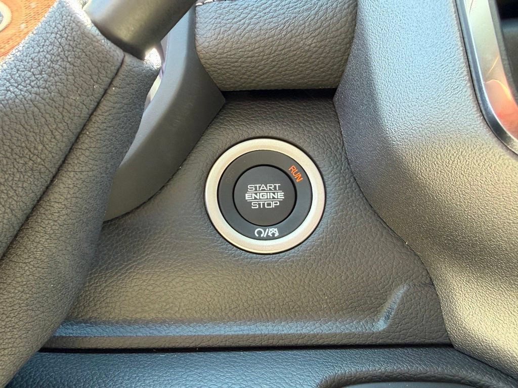 New 2026 RAM 2500 Laramie AWD/4WD image 22