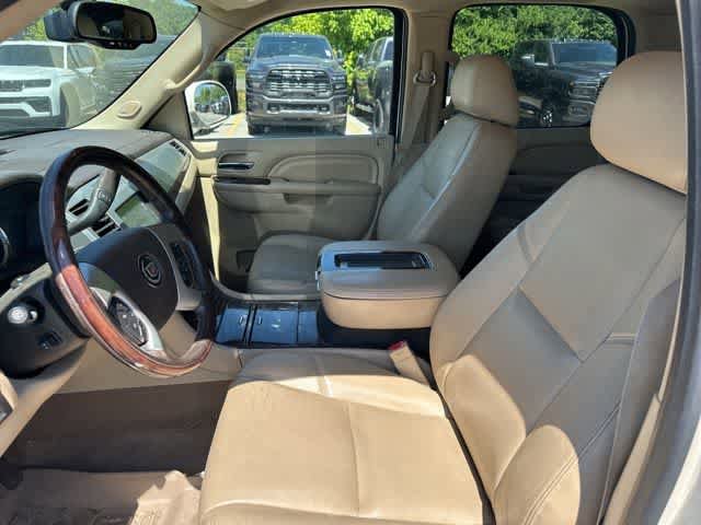 Used 2013 Cadillac Escalade Premium AWD/4WD image 4