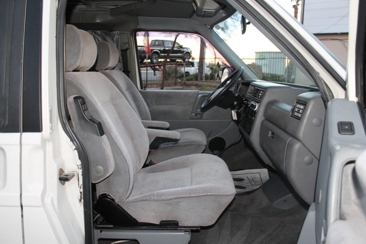 Used 1993 Volkswagen Eurovan MV image 17