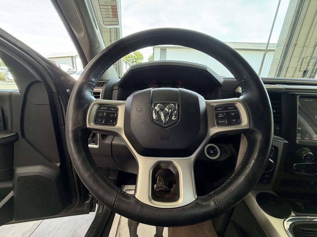 Used 2017 RAM 1500 Laramie AWD/4WD image 53