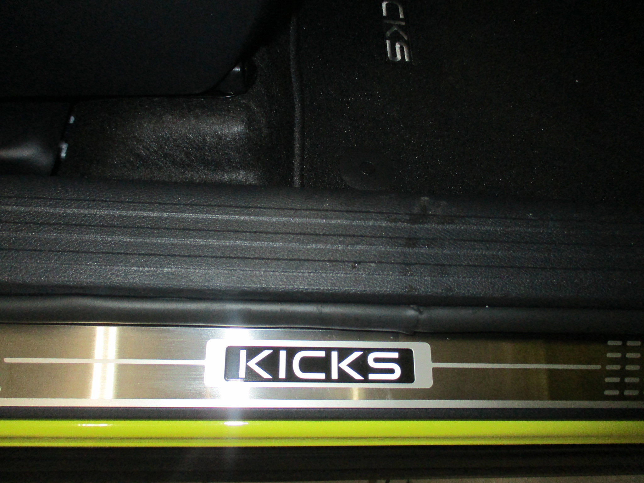 Used 2026 Nissan Kicks SR w/ SR Premium Package image 19