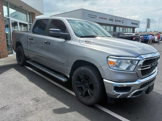 Used 2019 RAM 1500 Tradesman w/ SXT Appearance Group AWD/4WD image 4