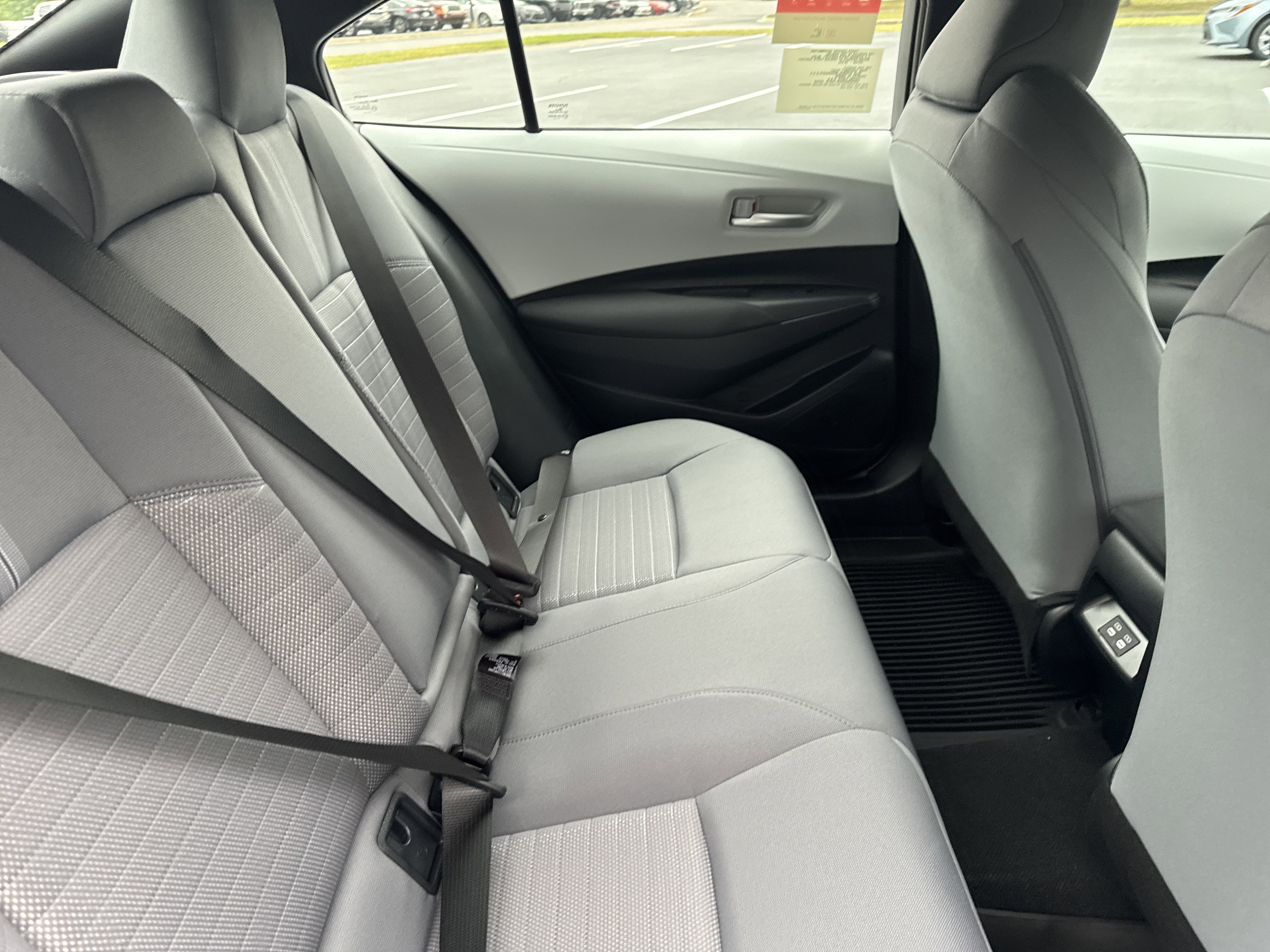 New 2026 Toyota Corolla SE FWD image 32