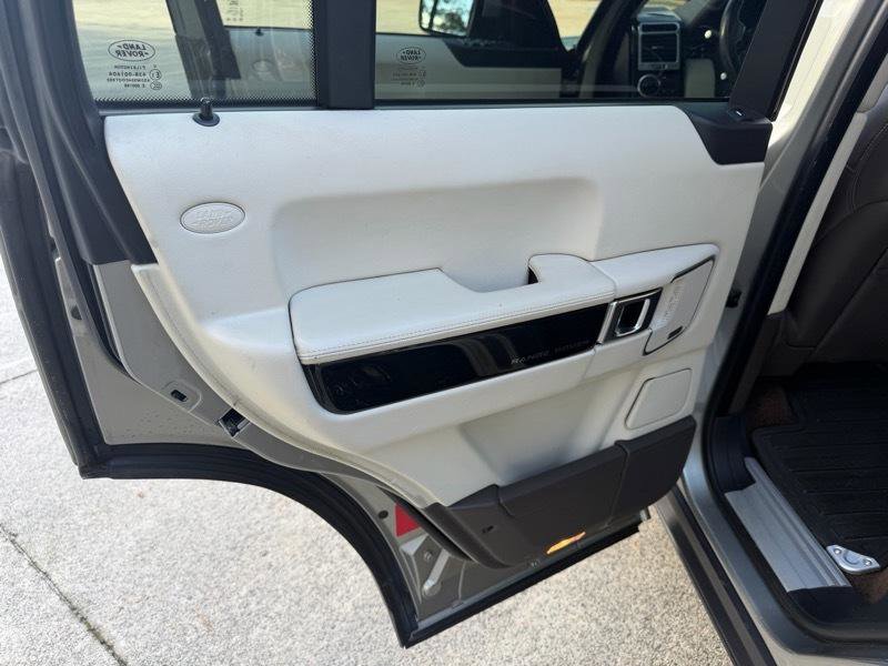 Used 2012 Land Rover Range Rover Supercharged image 19