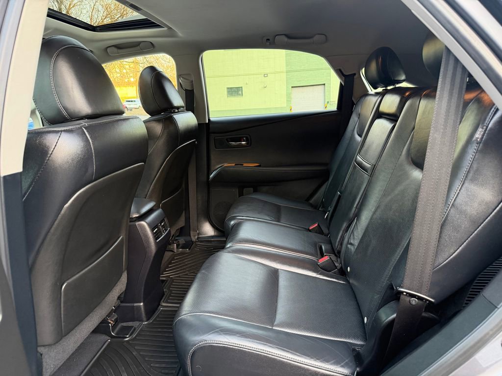 Used 2015 Lexus RX 450h AWD image 25