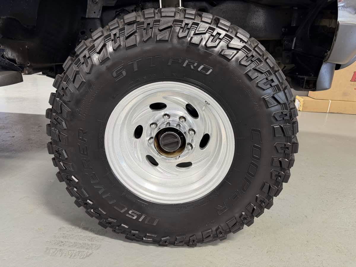 Used 2001 Ford F350 Lariat image 3