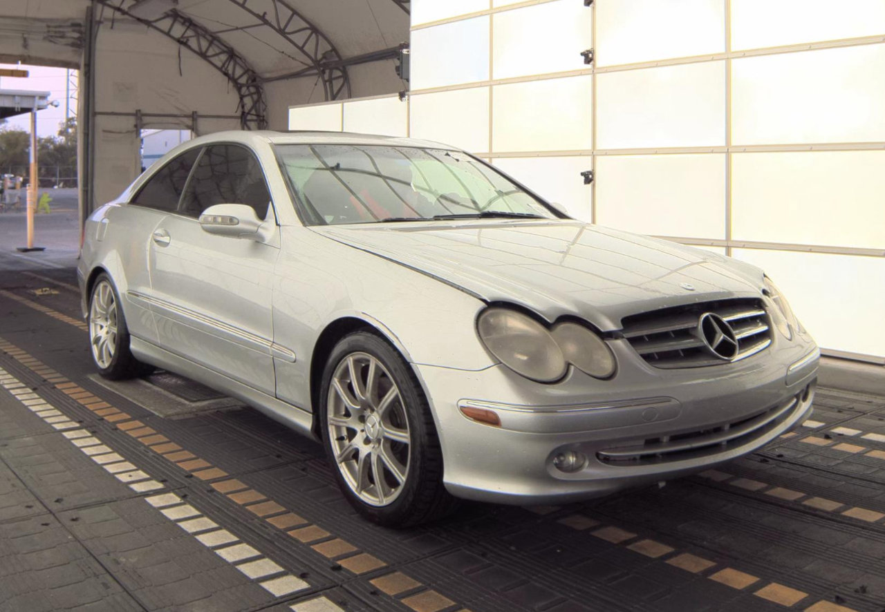 Used 2004 Mercedes-Benz CLK 320 Coupe image 5