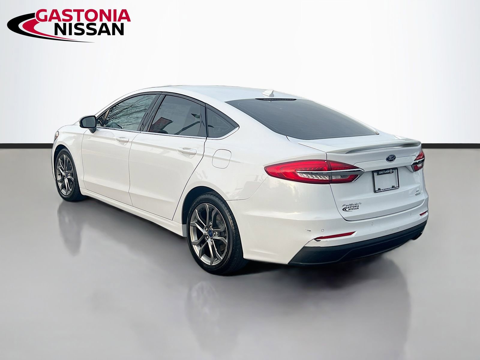 Used 2020 Ford Fusion SE w/ Equipment Group 151A image 6