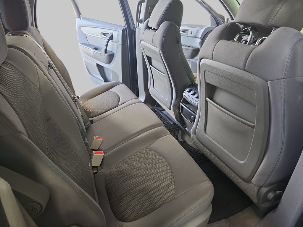 Used 2013 Chevrolet Traverse LS FWD image 12